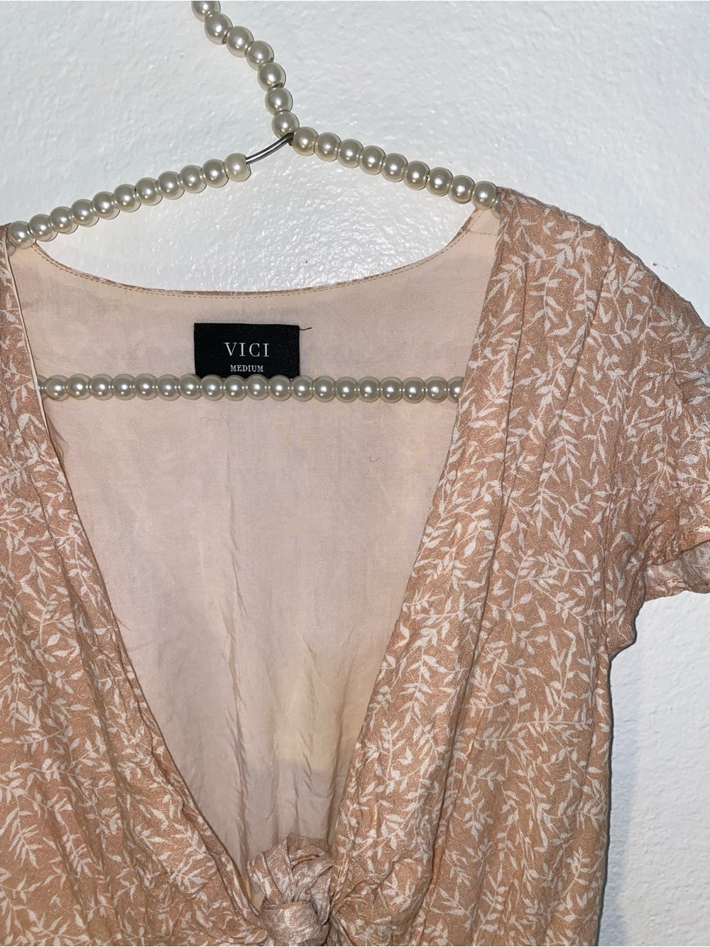 VICI beige floral maxi high low dress size medium - Picture 2 of 4